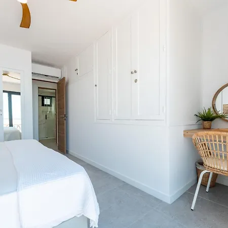 Dona Lola Renata: Beachfront Duplex With Sea Views Apartment Sitio de Calahonda